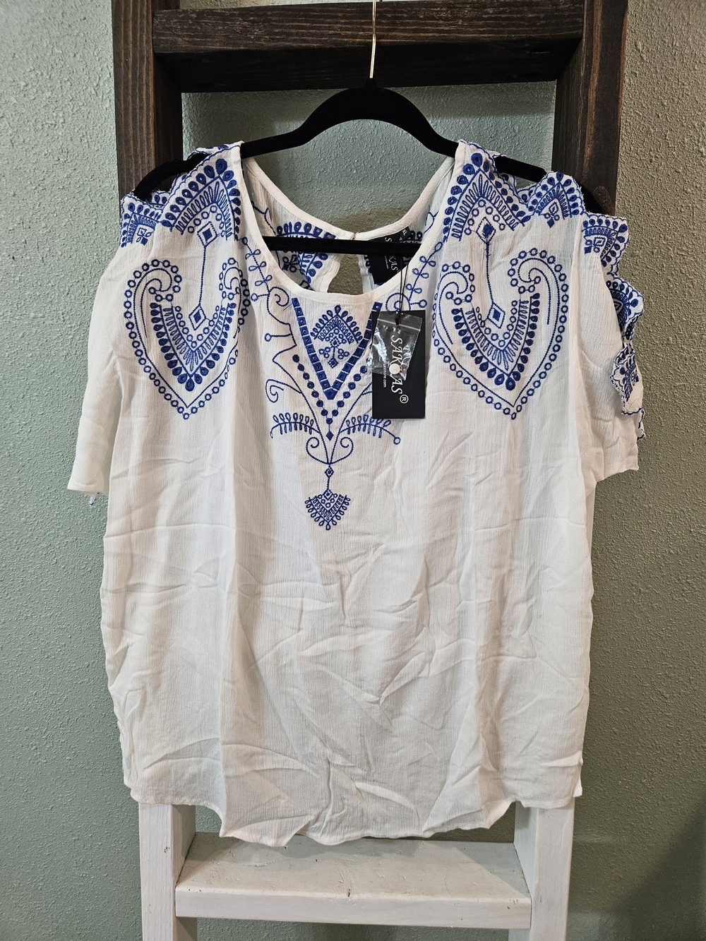 Sakkas Embroidered Cutout Sleeve Boho Blouse White Blue NWT Size XL
